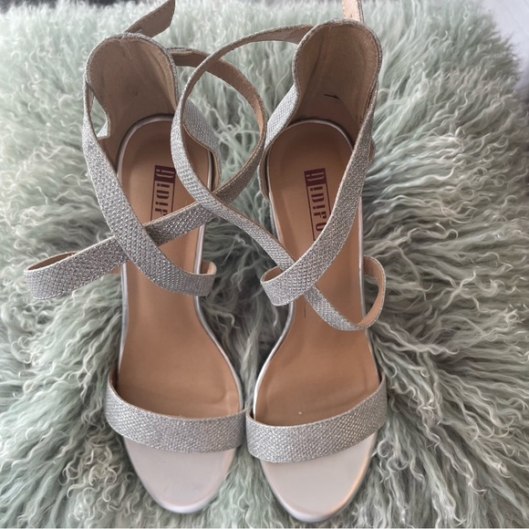 D!D!FU Shoes - Elegant Silver Strappy Heels